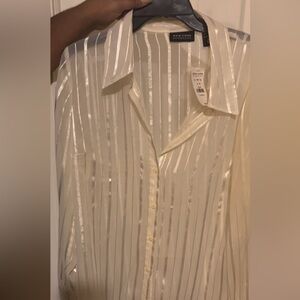 Never worn shirt, gold glitz in shirt, XL brand new has tags on shirt